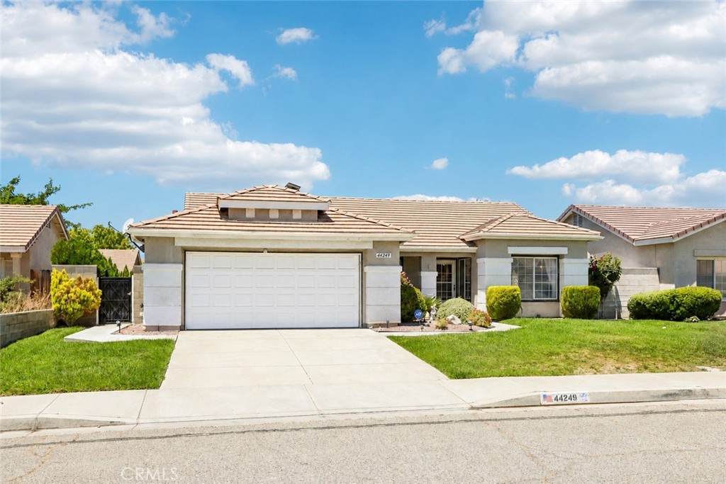 44249 Brandon Thomas Way - Photo 1