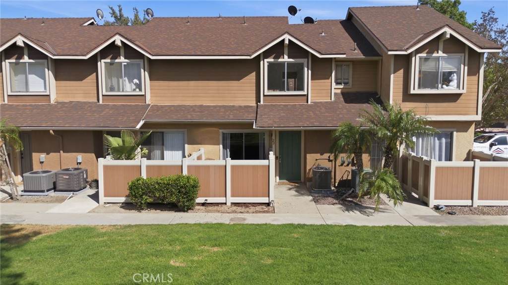 1460 Kendall - Photo 1