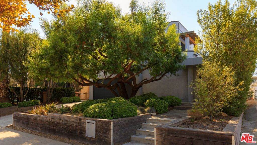 507 Lucerne Boulevard - Photo 1