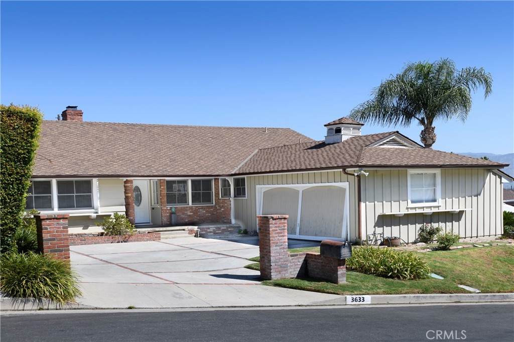 3633 Willowcrest Avenue - Photo 1