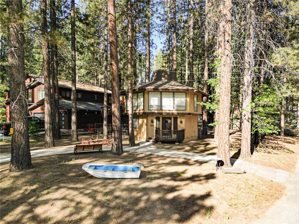 https://bt-photos.global.ssl.fastly.net/socal/orig_boomver_1_440829636-2.jpg