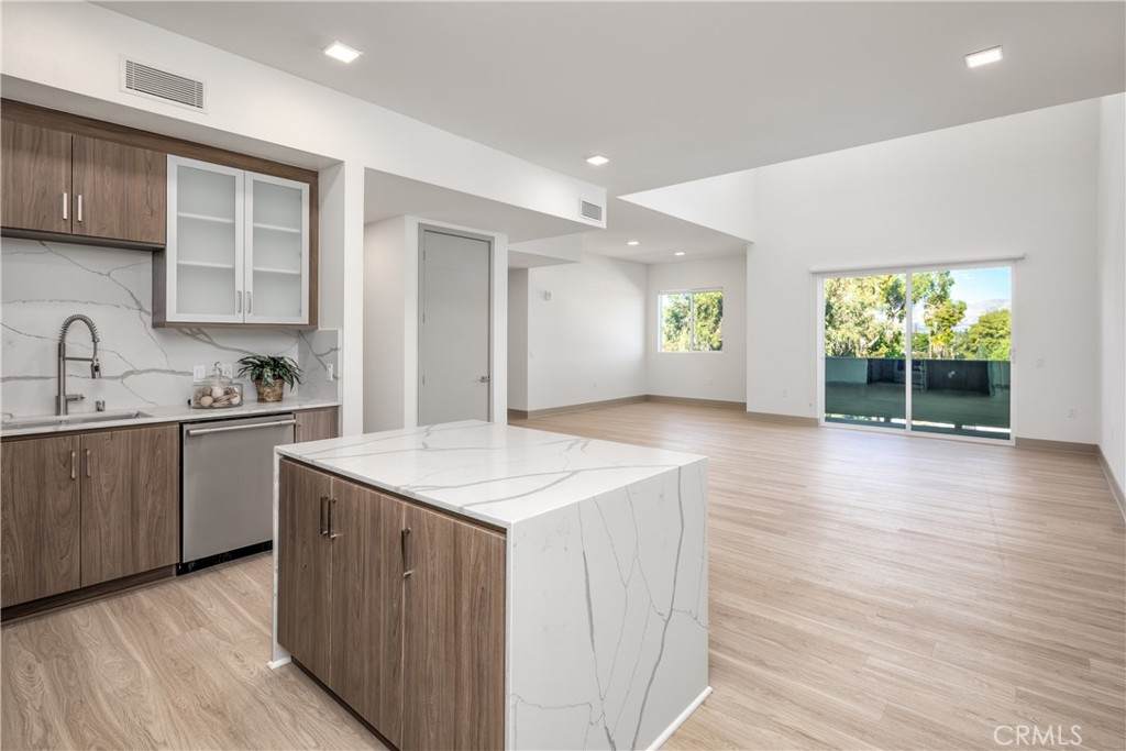 6800 Variel Avenue - Photo 1