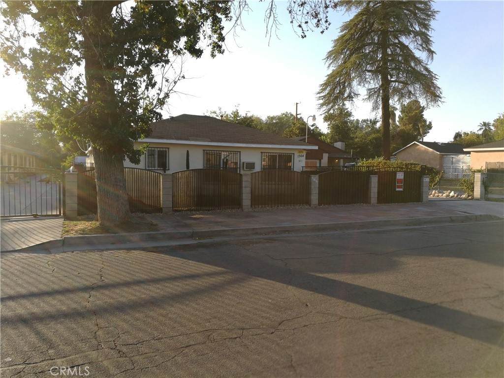 1364 Bell Street - Photo 1