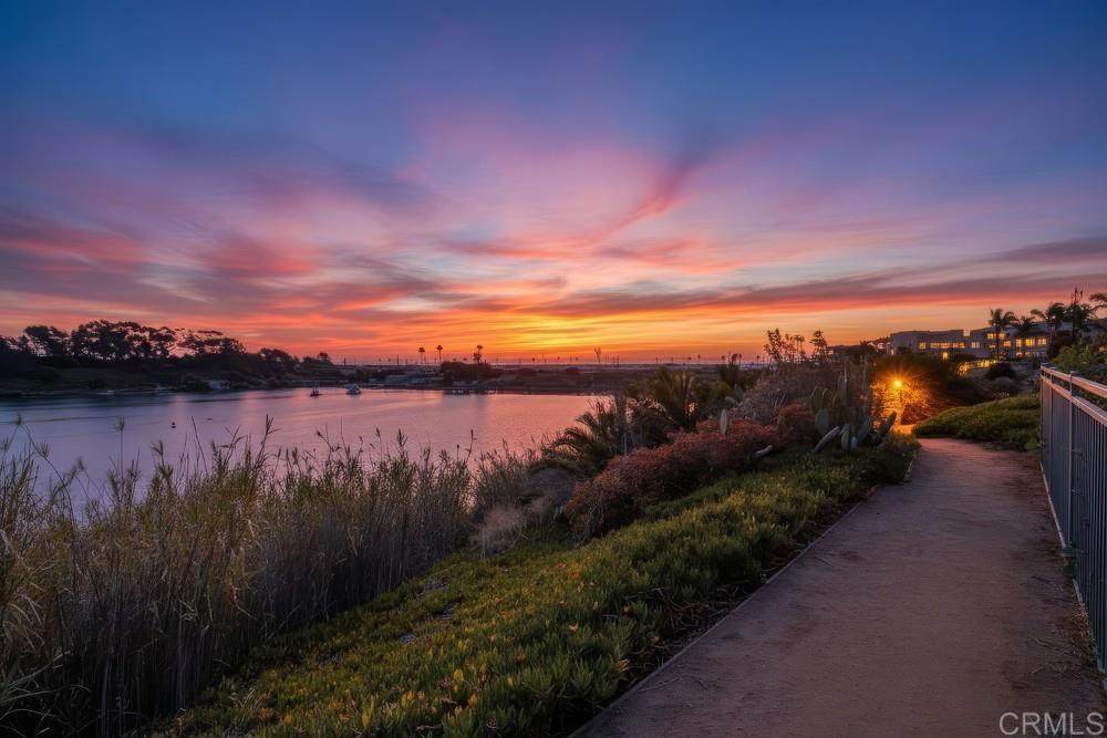 https://bt-photos.global.ssl.fastly.net/socal/orig_boomver_1_440927485-2.jpg