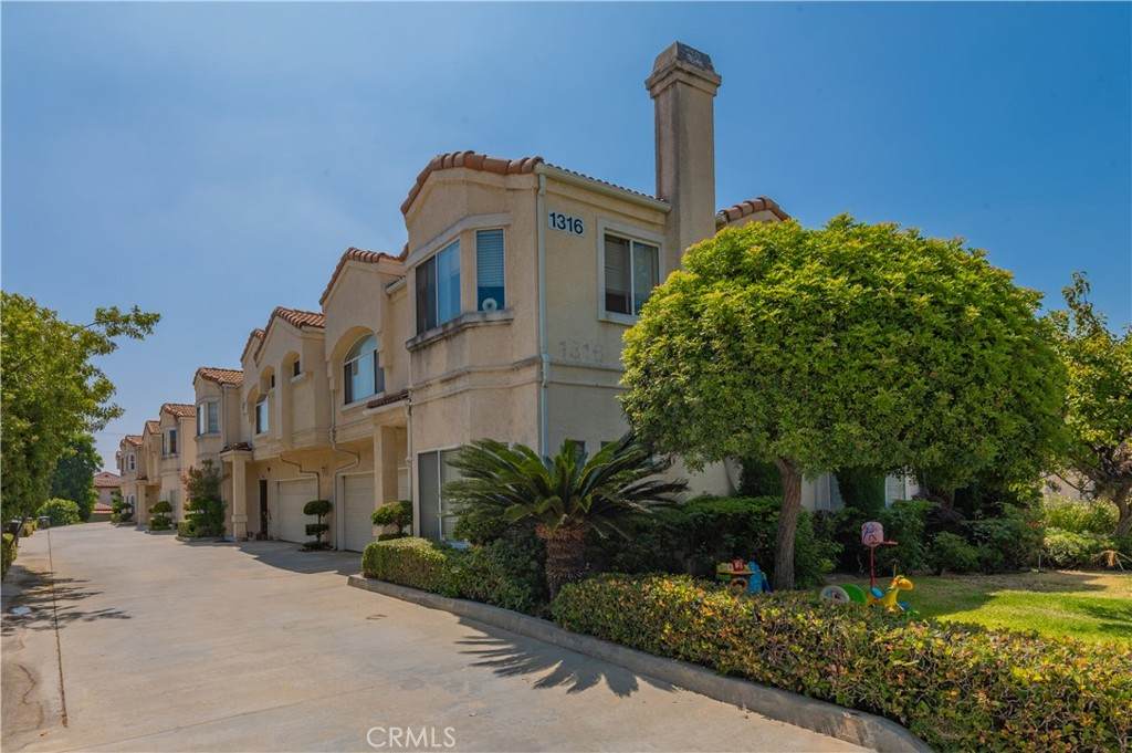 https://bt-photos.global.ssl.fastly.net/socal/orig_boomver_1_441171999-2.jpg