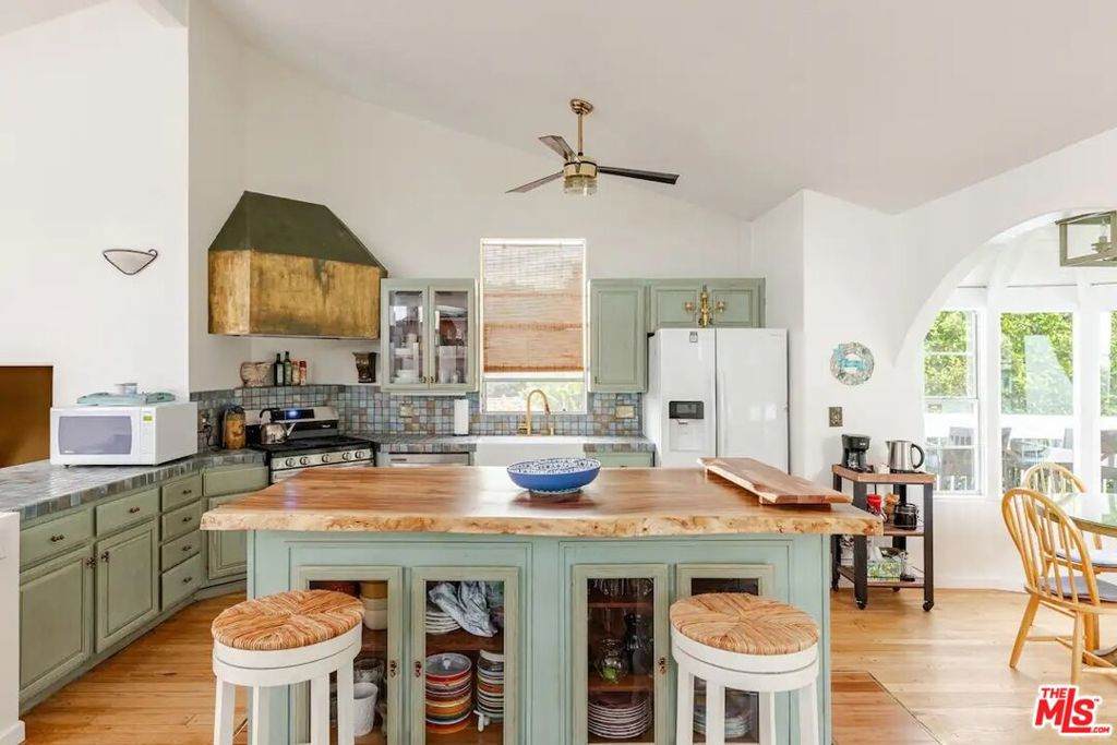 21625 Pacific Coast Highway - Photo 1
