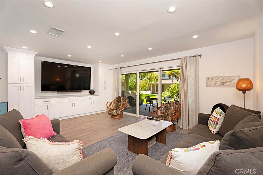 https://bt-photos.global.ssl.fastly.net/socal/orig_boomver_1_441452019-2.jpg