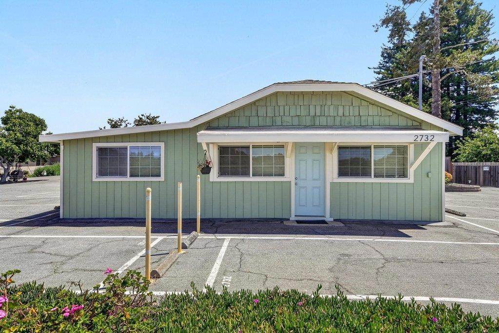 2732 Freedom Boulevard - Photo 1