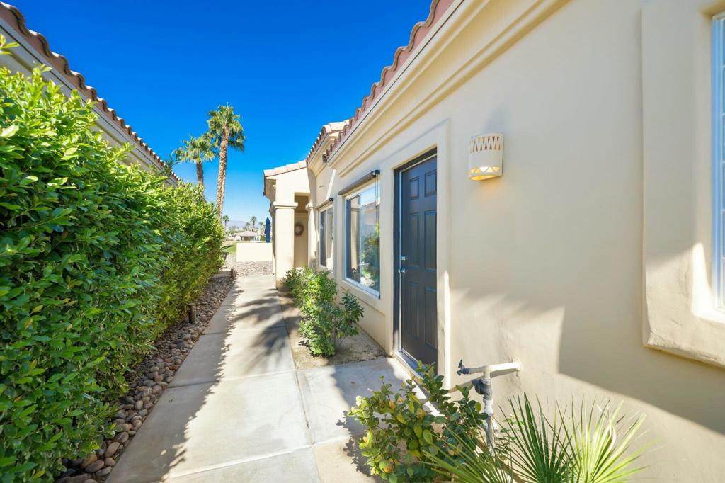 https://bt-photos.global.ssl.fastly.net/socal/orig_boomver_1_441690228-2.jpg