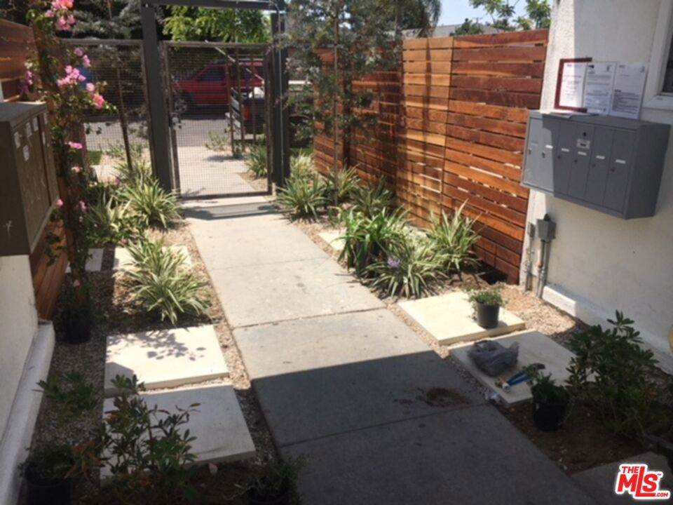 https://bt-photos.global.ssl.fastly.net/socal/orig_boomver_1_441702910-2.jpg