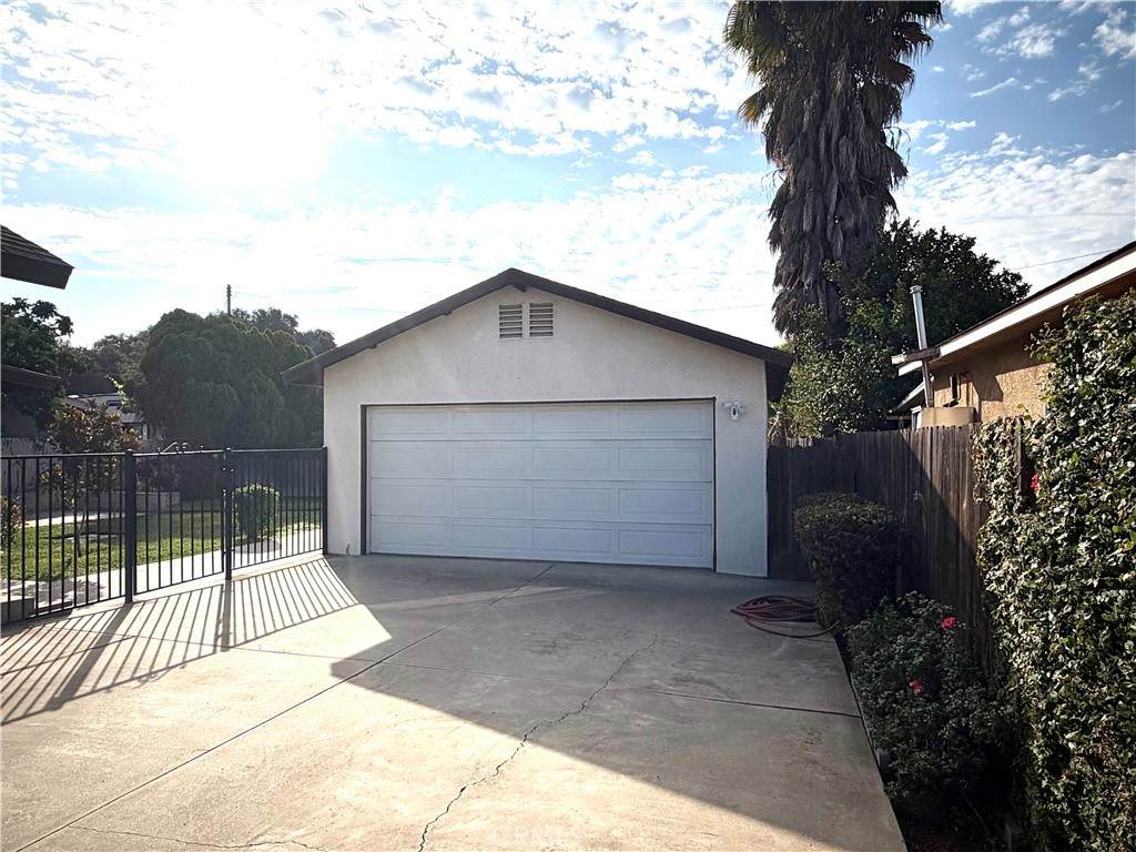 https://bt-photos.global.ssl.fastly.net/socal/orig_boomver_1_441717333-2.jpg