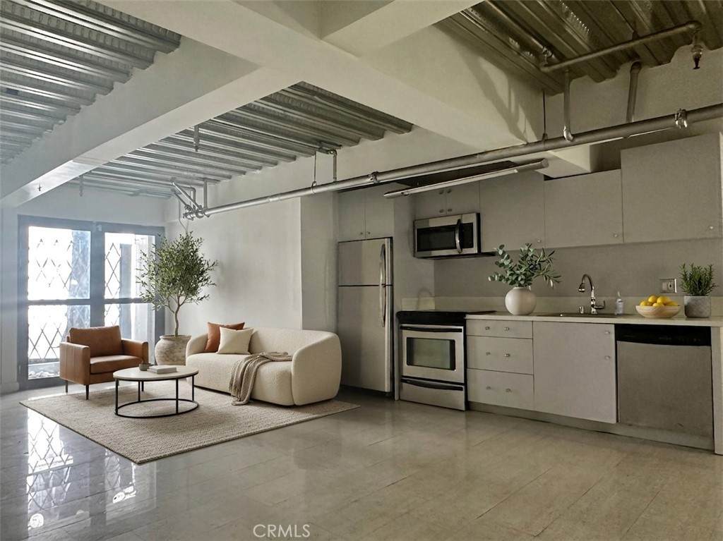 600 Spring - Photo 1