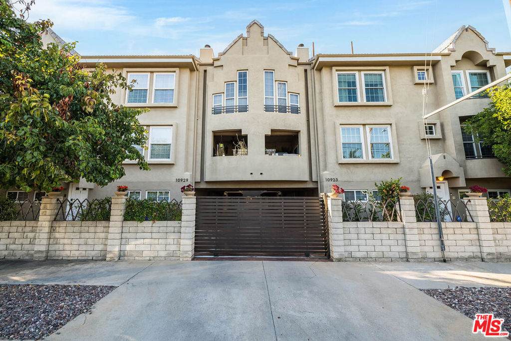 10923 Landale Street - Photo 1