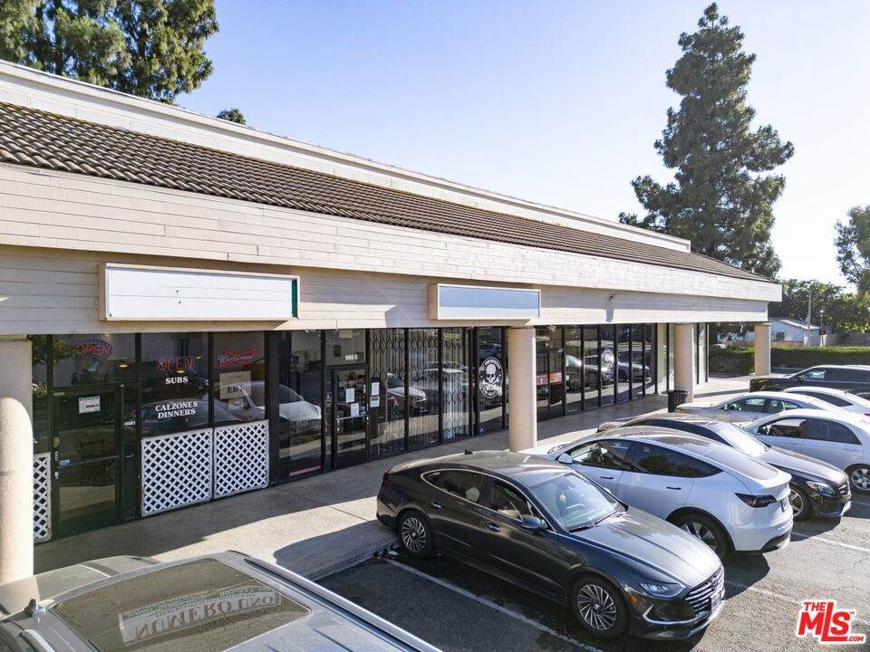 1960 Sequoia Avenue - Photo 1