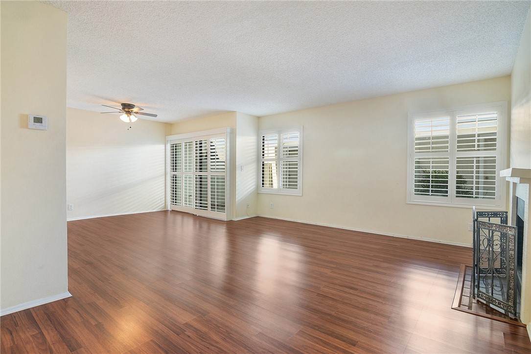 27064 Crossglade - Photo 1