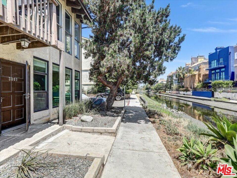 3801 Gran Corso - Photo 1