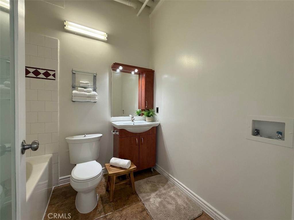 https://bt-photos.global.ssl.fastly.net/socal/orig_boomver_1_441965451-4.jpg
