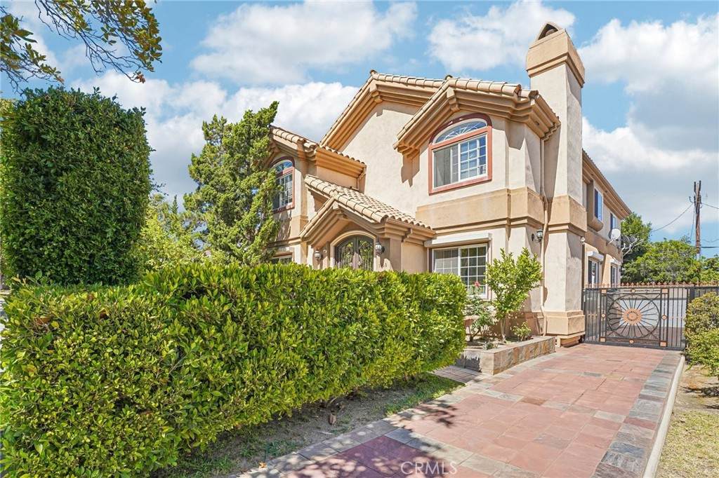 1948 Catalina Street - Photo 1