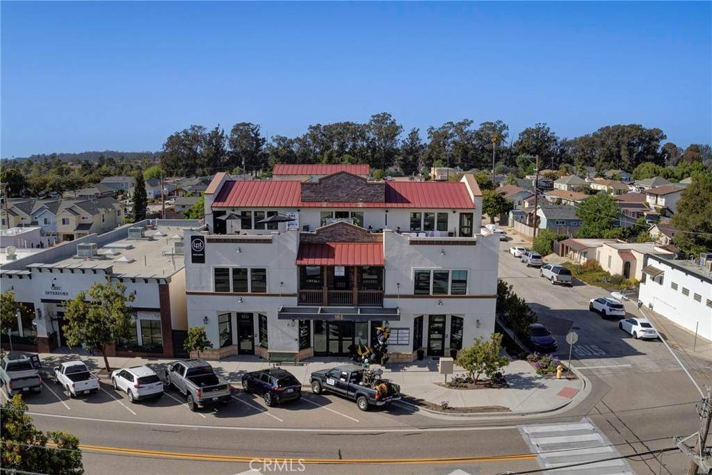 155 Clark - Photo 1