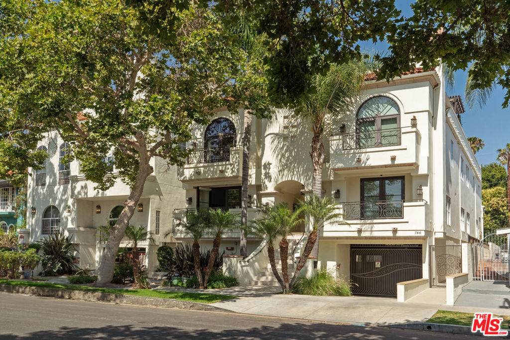 744 Alfred Street - Photo 1