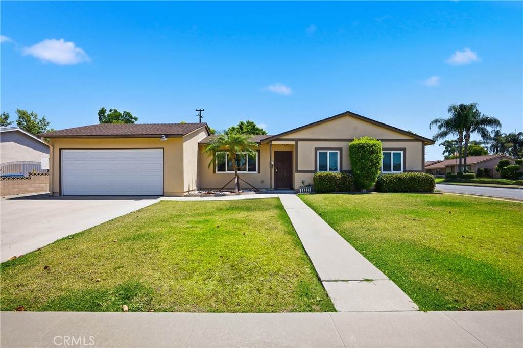 1225 Glenmere - Photo 1