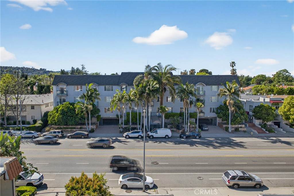 4441 Woodman Avenue - Photo 1