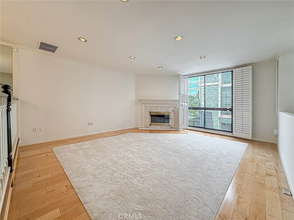 18100 Burbank Boulevard - Photo 1