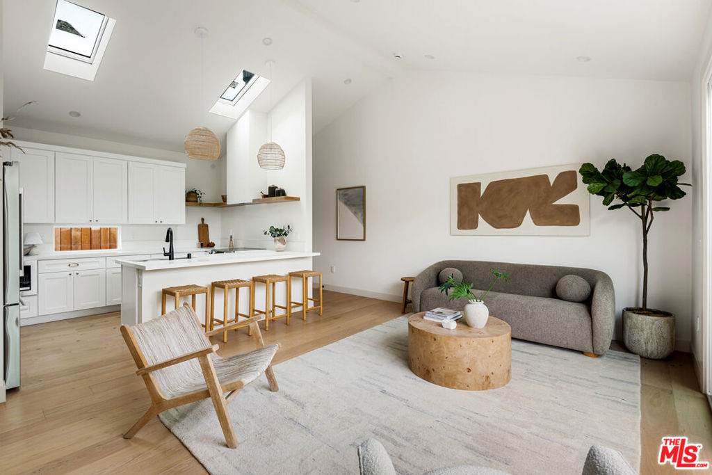 11838 Juniette - Photo 1
