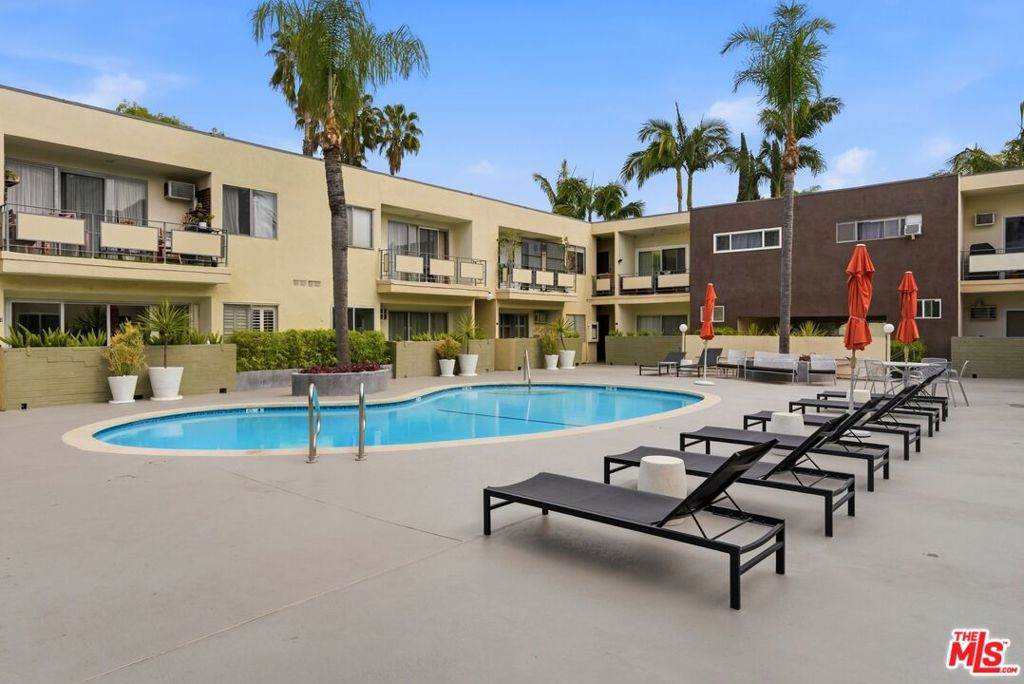 https://bt-photos.global.ssl.fastly.net/socal/orig_boomver_1_442627649-2.jpg