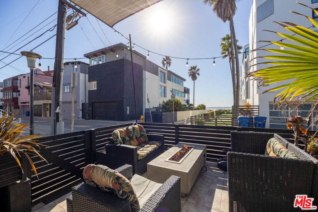 https://bt-photos.global.ssl.fastly.net/socal/orig_boomver_1_442643662-2.jpg