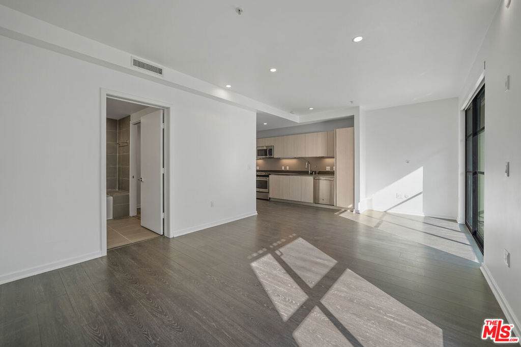 5800 Harold Way - Photo 1