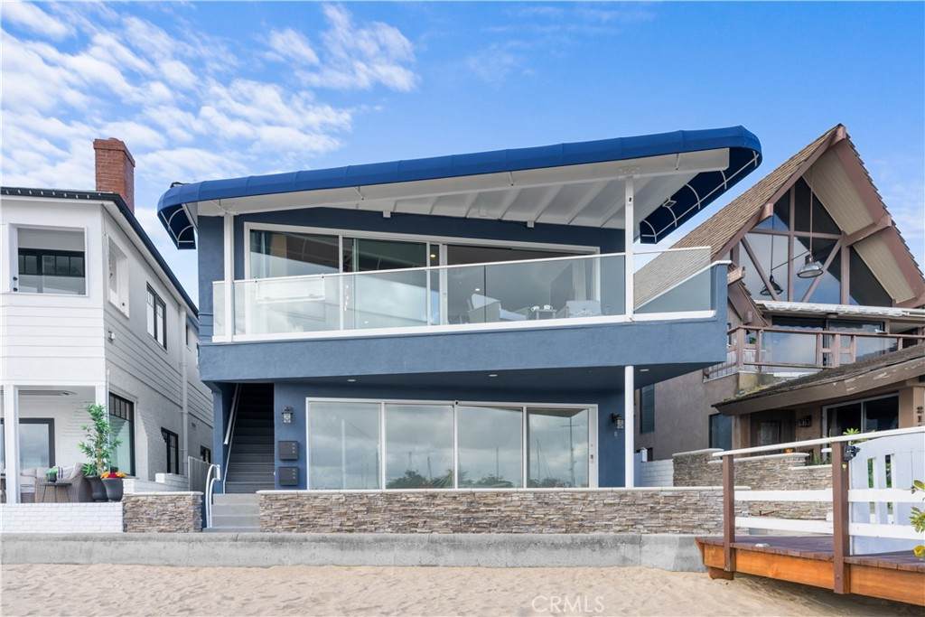 215 Edgewater - Photo 1