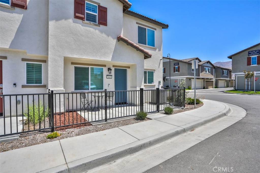 https://bt-photos.global.ssl.fastly.net/socal/orig_boomver_1_442744945-2.jpg