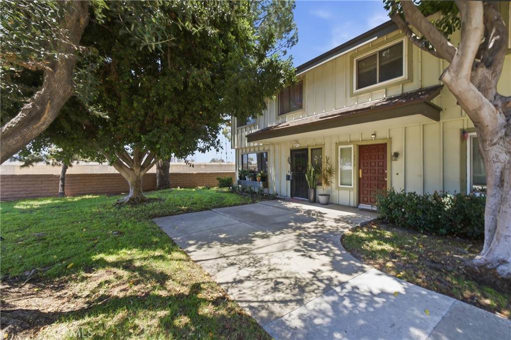 https://bt-photos.global.ssl.fastly.net/socal/orig_boomver_1_442744955-2.jpg