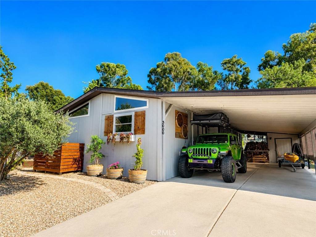 https://bt-photos.global.ssl.fastly.net/socal/orig_boomver_1_442760802-2.jpg