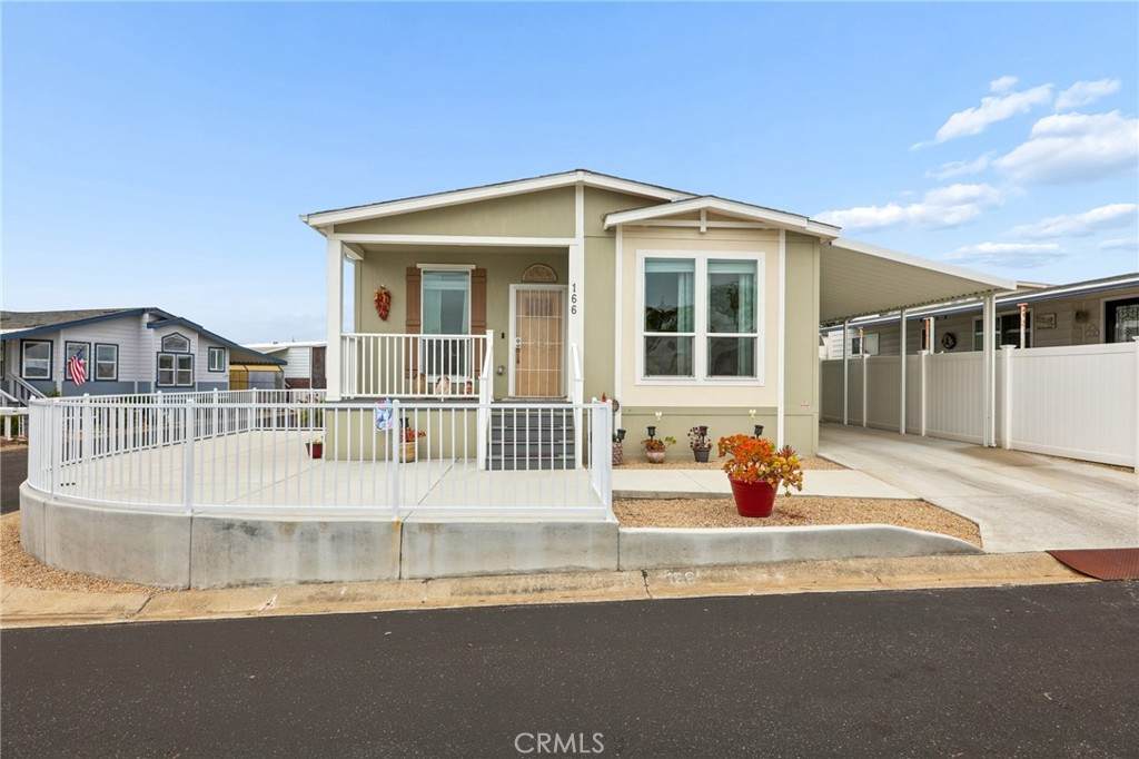 201 Five Cities Dr - Photo 1