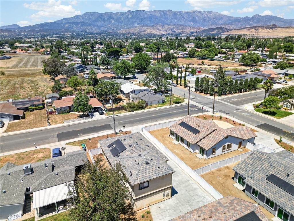 https://bt-photos.global.ssl.fastly.net/socal/orig_boomver_1_443666768-2.jpg