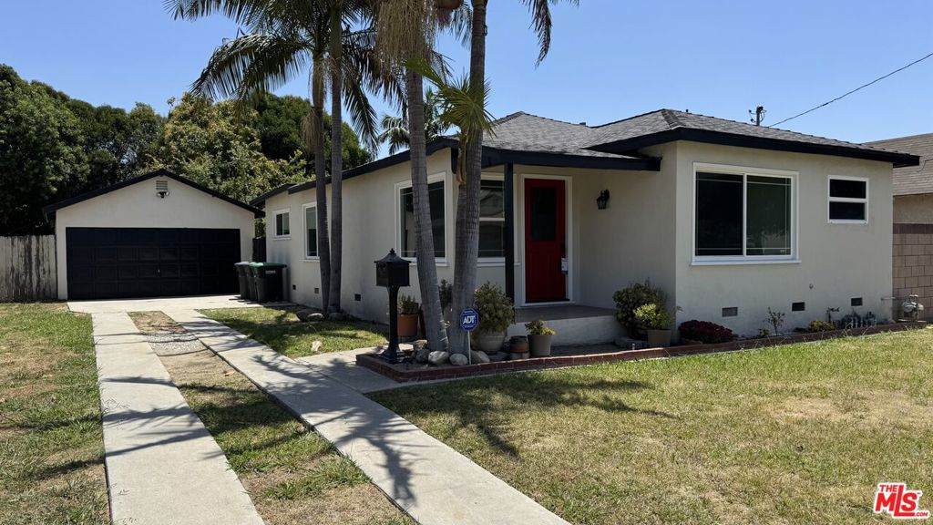 15336 Ryon Avenue - Photo 1