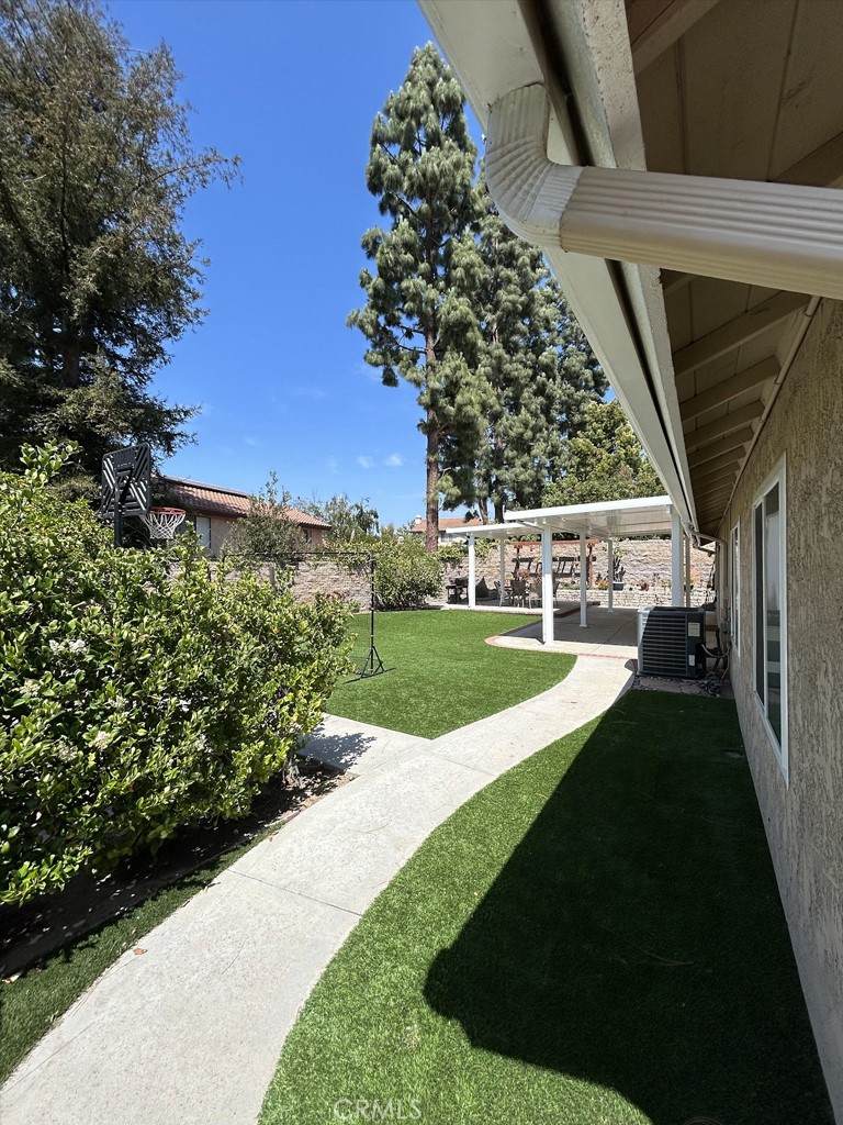 https://bt-photos.global.ssl.fastly.net/socal/orig_boomver_1_443802178-2.jpg