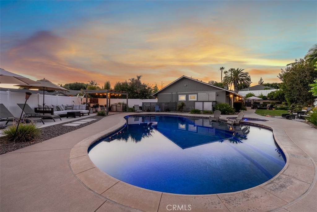 5102 Club Terrace - Photo 1