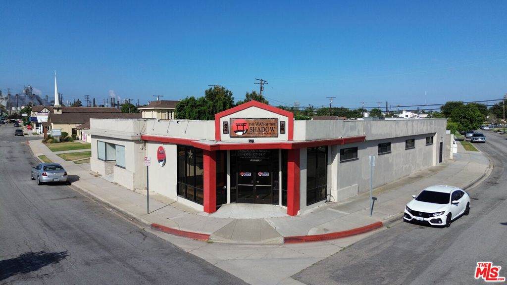 18727 Crenshaw Boulevard - Photo 1