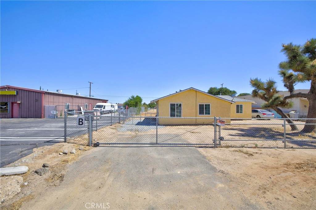 https://bt-photos.global.ssl.fastly.net/socal/orig_boomver_1_444036947-2.jpg