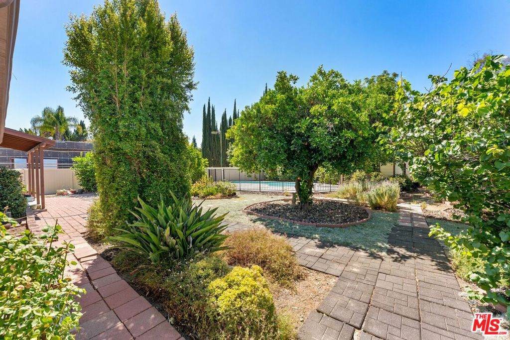 https://bt-photos.global.ssl.fastly.net/socal/orig_boomver_1_444144323-2.jpg