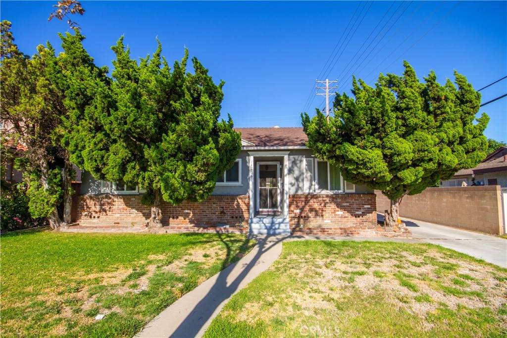 11208 Dalwood - Photo 1