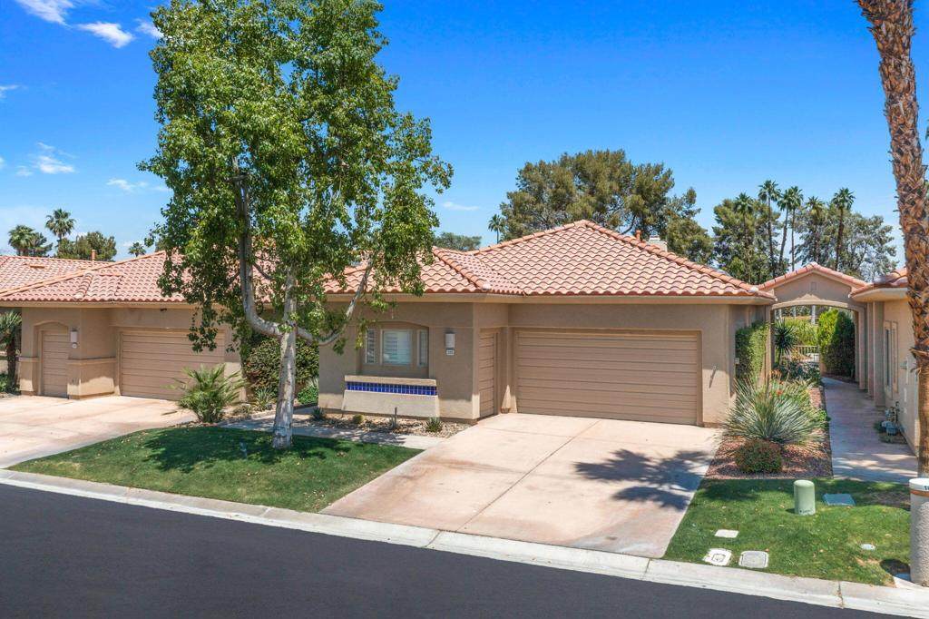 105 Kavenish Drive - Photo 1