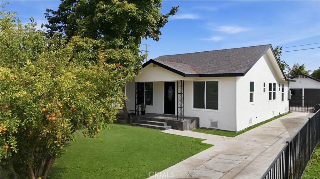 2833 Hill Street - Photo 1