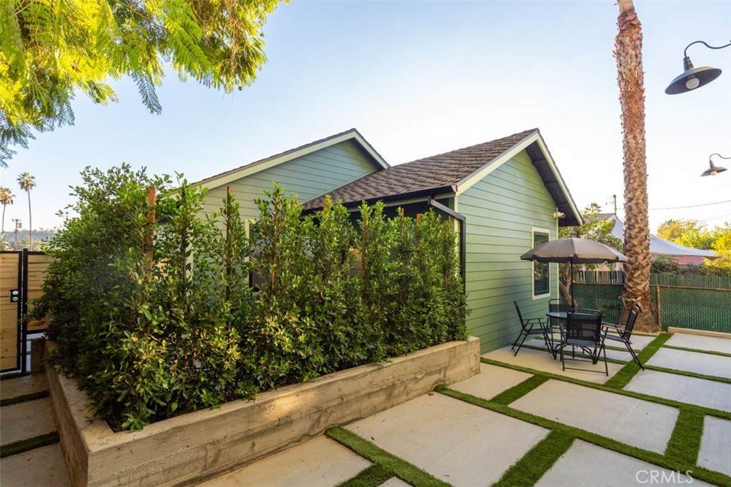 4945 Stratford - Photo 1