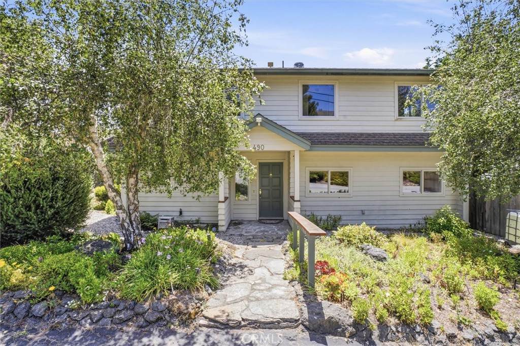 490 Warwick Street - Photo 1