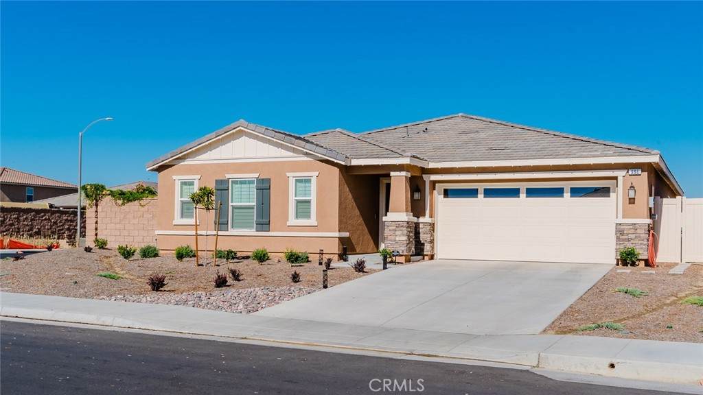 996 Woodstone Drive - Photo 1