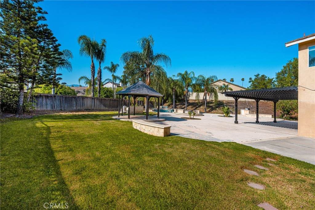 https://bt-photos.global.ssl.fastly.net/socal/orig_boomver_1_444467331-3.jpg
